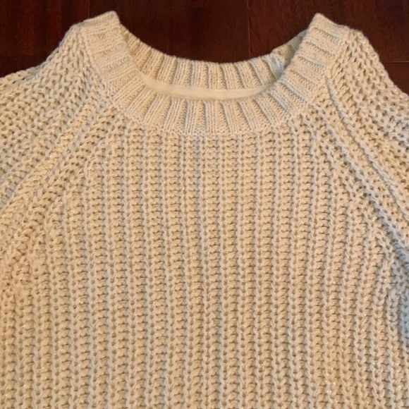 Girls Tahari cold shoulder sweater - Picture 2 of 3